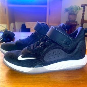 Black & white Boys Nikes